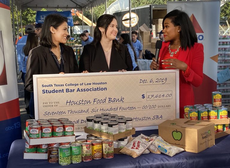 Students from South Texas College of Law Houston (STCL Houston) today donated nearly $18,000 to ABC13’s 39th Annual “Share Your Holidays” Food Drive, benefiting the Houston Food Bank. This gift equates to 52,842 meals for hungry Houstonians.