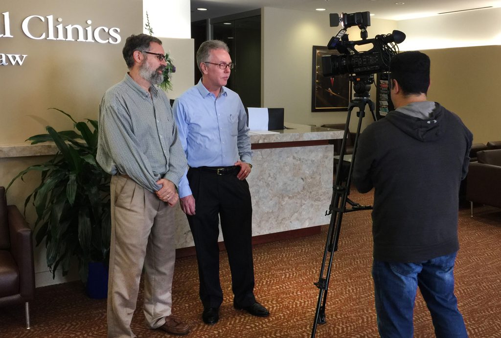 Professor Bruce McGovern (right), director of the Low-Income Taxpayer Clinic (LITC) at South Texas College of Law Houston, and Gordon Sanz (left), associate area counsel, IRS Office of Chief Counsel and STCL Houston alumnus ’96