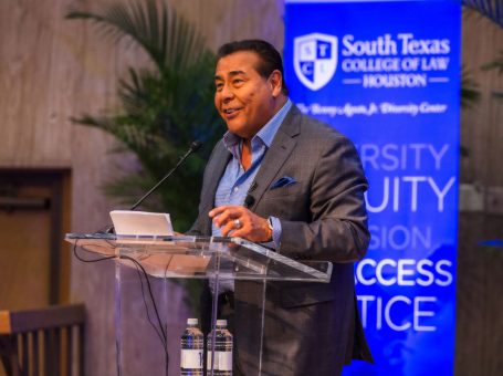 John Quiñones speaks at second annual Agosto Diversity Lecture